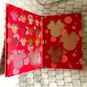 Eyeshadow Palette Minnie Mouse NWT